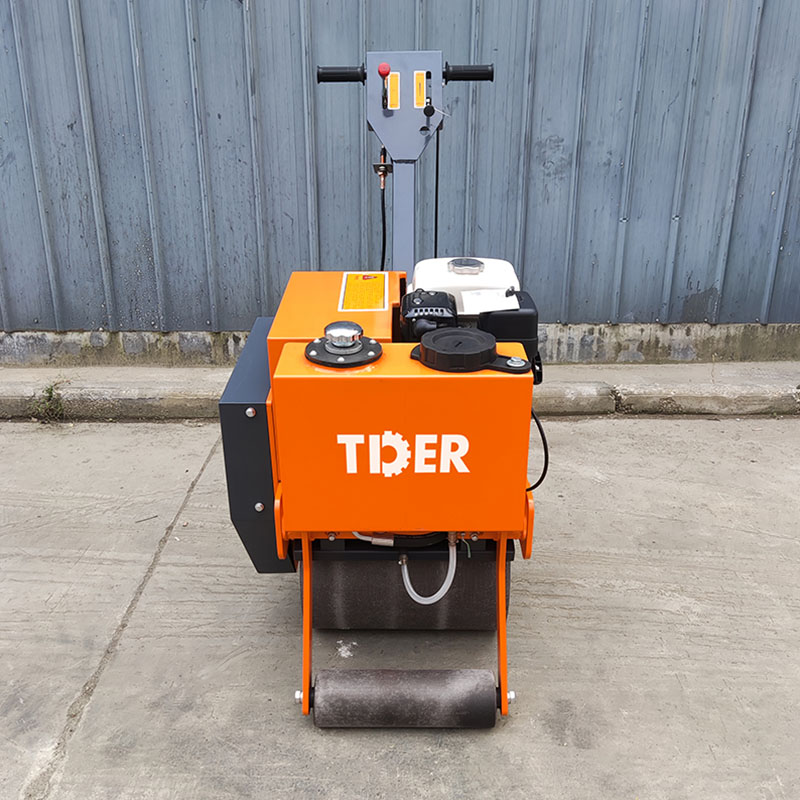 Máy lu đẩy tay 300kg trang bị động cơ Honda GX160.