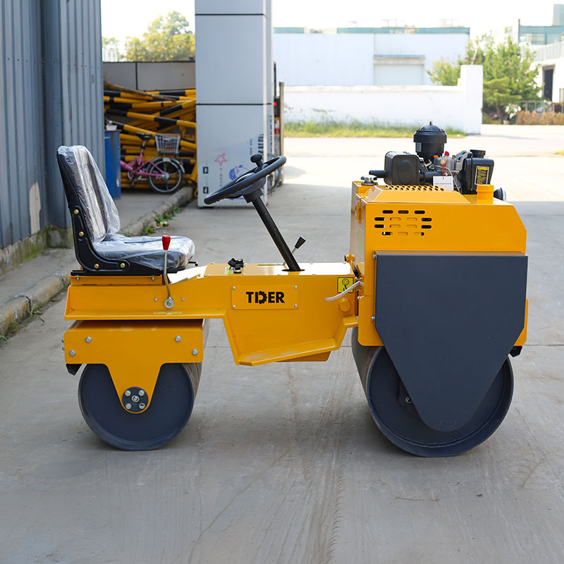 Cần bán máy lu đôi tải trọng 750kg.