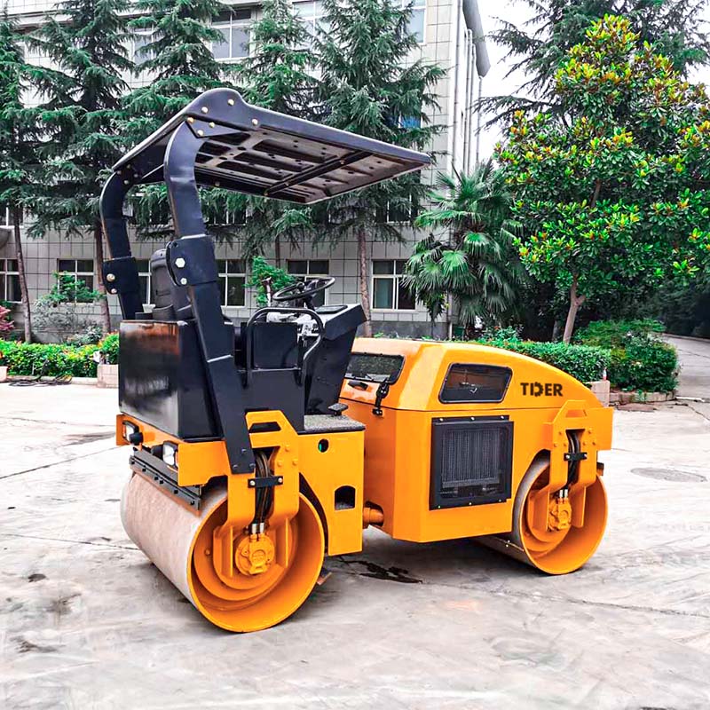 Máy lu đường nhựa 3,5 tấn với động cơ Poclain