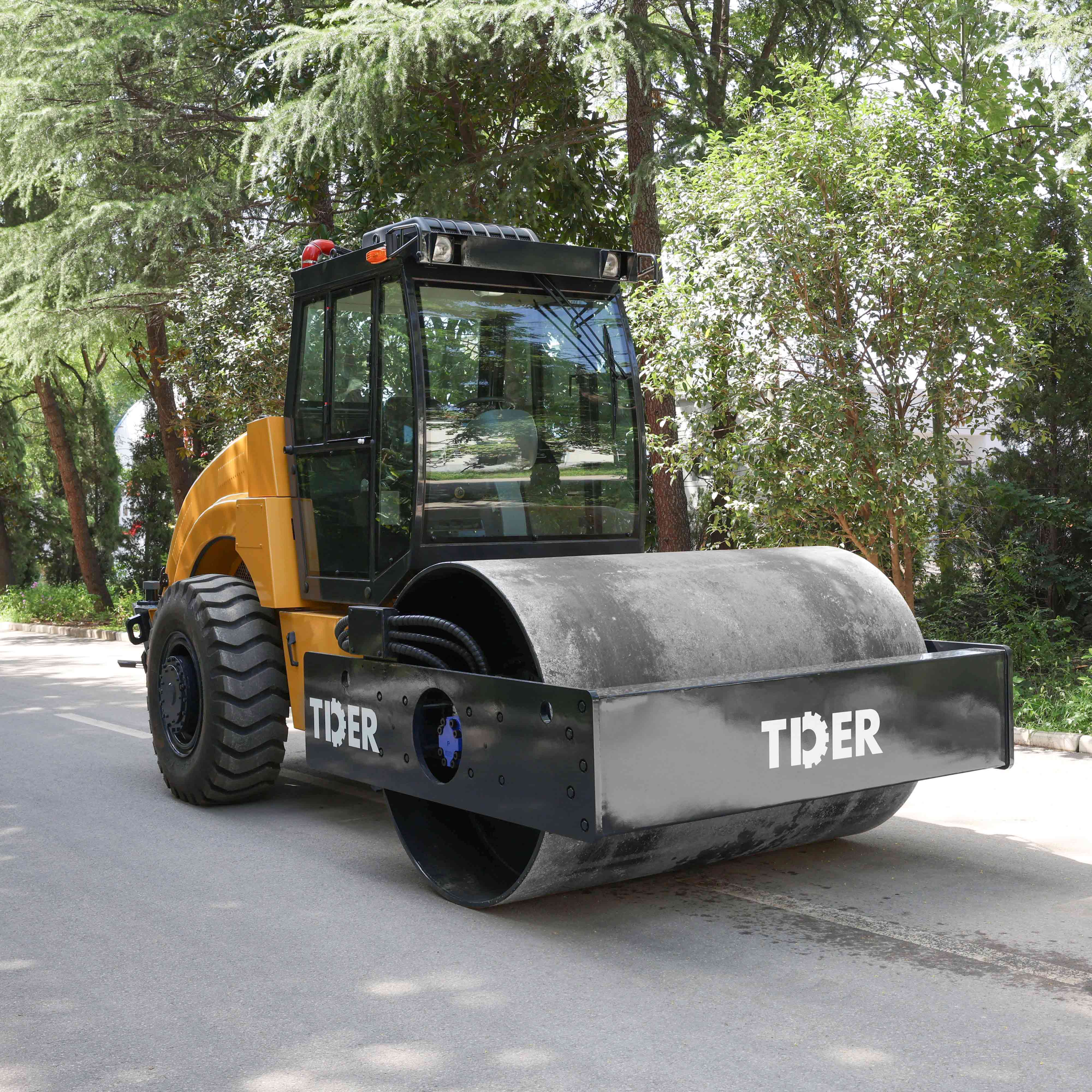 Single Drum Vibrating Roller